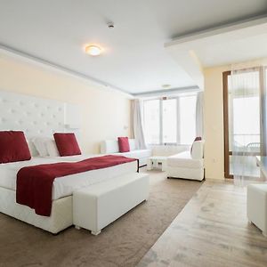 Deluxe Zimmer mit Kingsize-Bett